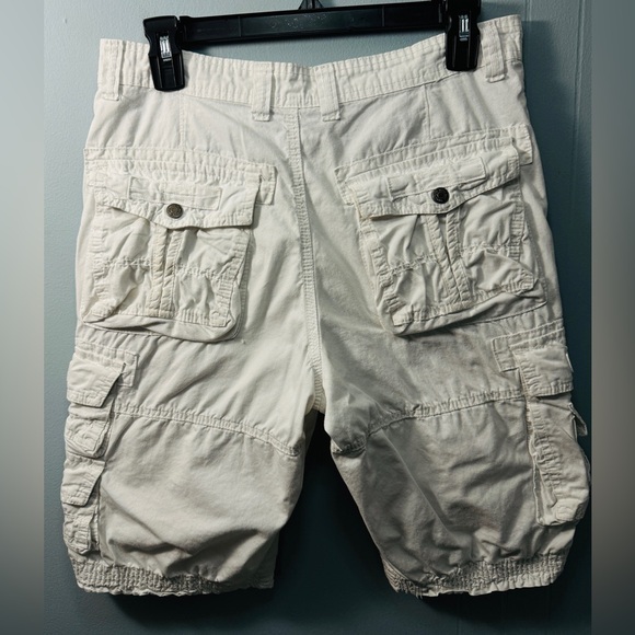 Mens Triple Black White Cargo Shorts, Size W30 / L10. - Picture 2 of 4